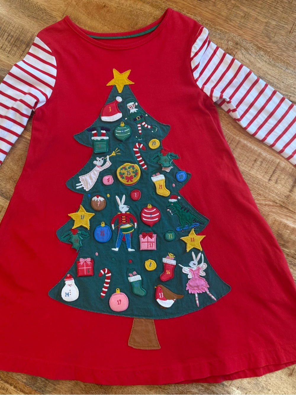 Mini Boden girls Christmas tree appliqué dress - Picture 2 of 7